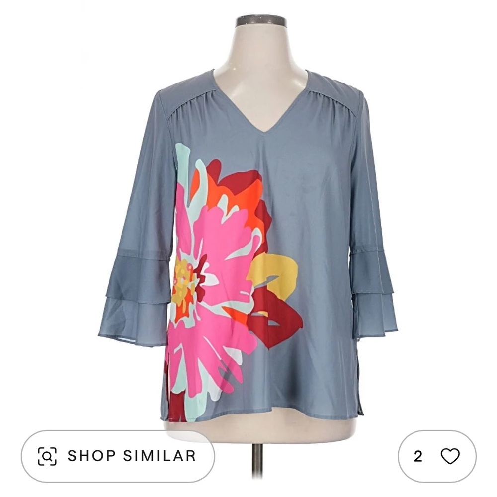 CROSBY by Mollie Burch Gray Floral V-Neck Blouse